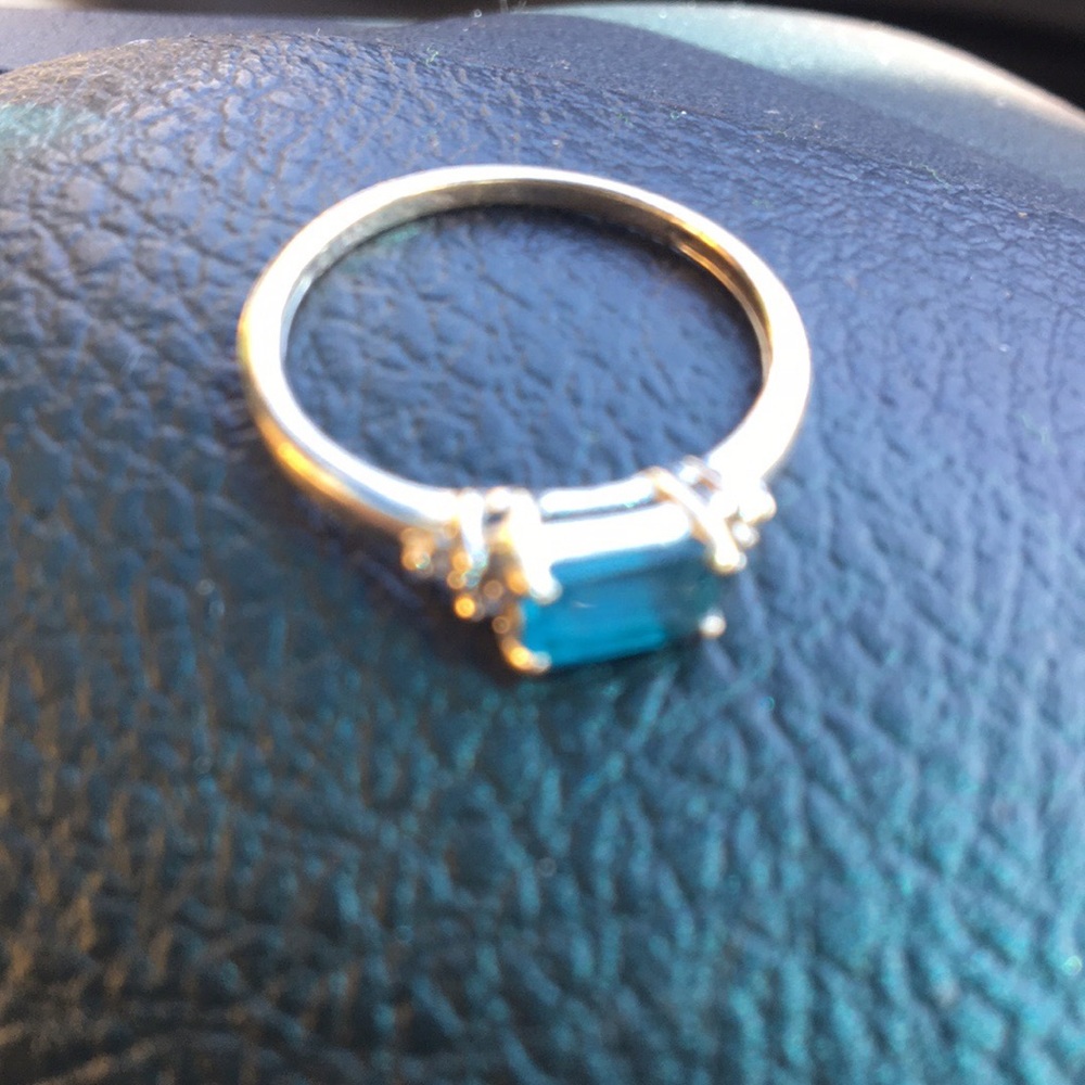 Topaz and diamond ring